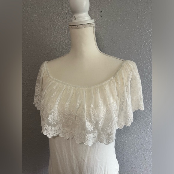 Lulus - Picture 2 of 4